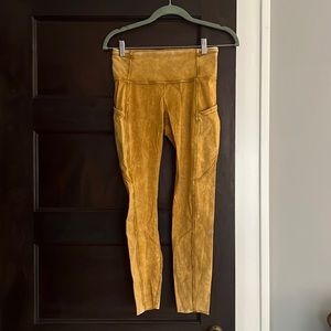 Lululemon yellow/gold leggings